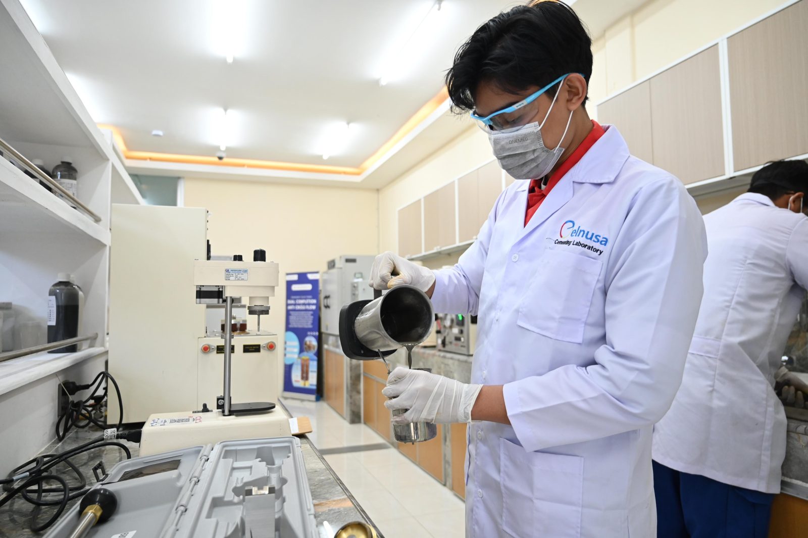 Elnusa luncurkan Laboratorium Cementing & Stimulasi Modern di Mundu, perkuat layanan hulu migas dan efisiensi operasional di seluruh Indonesia.