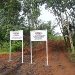 PTBA menutup akses tambang ilegal di Banko Tengah dengan pagar dan plang demi melindungi aset negara dan menjaga operasi tambang tetap aman.