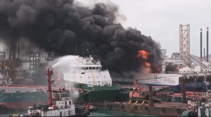 Kebakaran MV Elsa Regent di Batam, Elnusa Pastikan Nihil Korban Jiwa