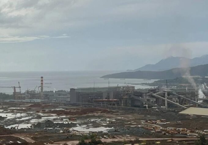 Antam teken kesepakatan hilirisasi nikel dengan IBI dan HYD untuk memperkuat ekosistem baterai terintegrasi nasional.