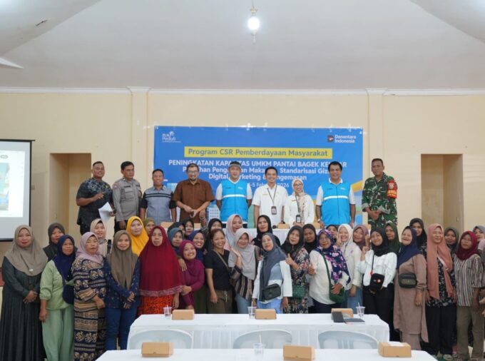 PLN EPI latih UMKM Pantai Bagek Kembar kuasai digital marketing, legalitas usaha, dan produk kekinian demi dorong ekonomi pesisir.