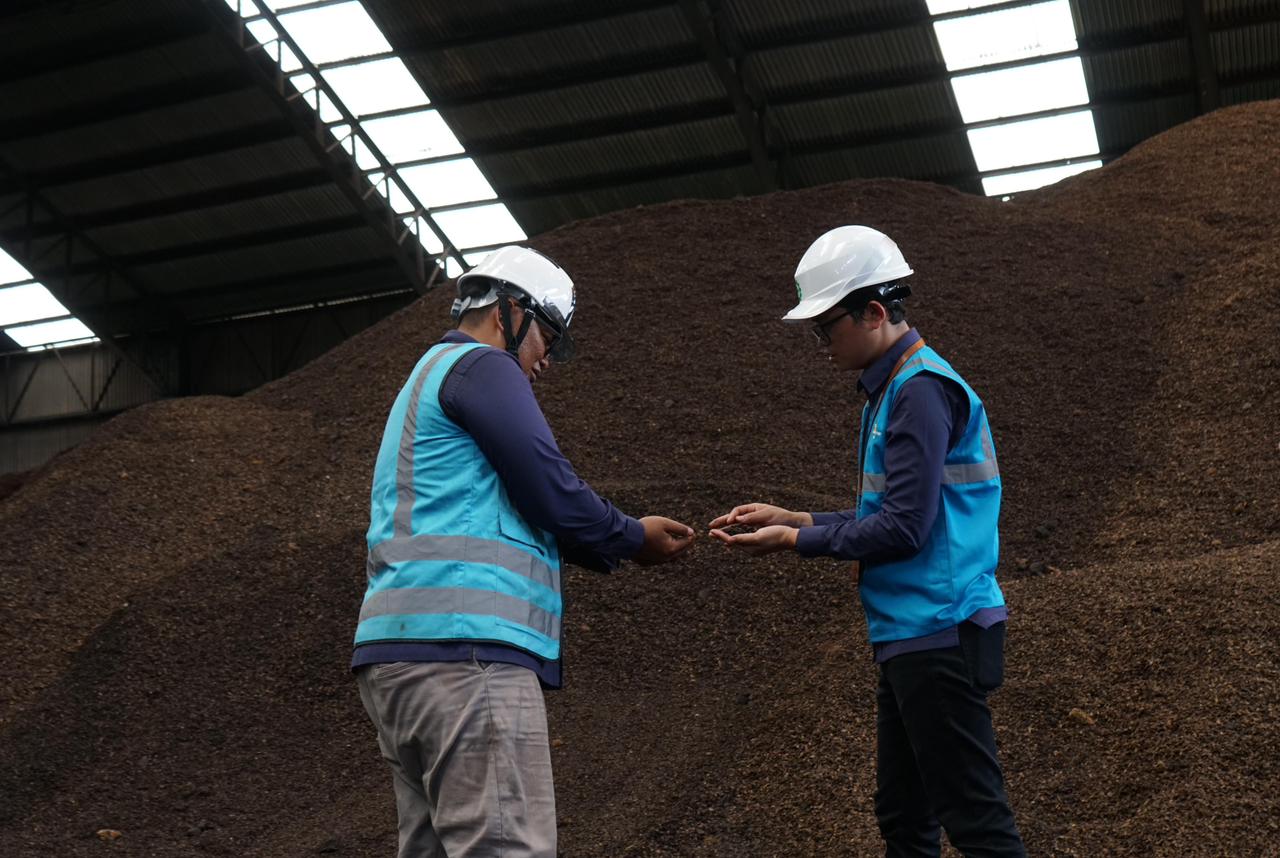 PLN EPI targetkan pasokan biomassa 3,65 juta ton ke 52 PLTU. Kolaborasi desa jadi kunci percepatan Net Zero Emission.