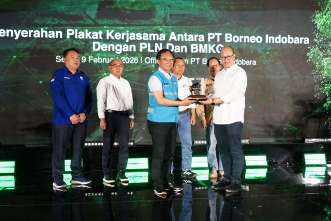 PLN Salurkan 23.040 REC ke PT Borneo Indobara, Perkuat Green Mining dan Energi Bersih