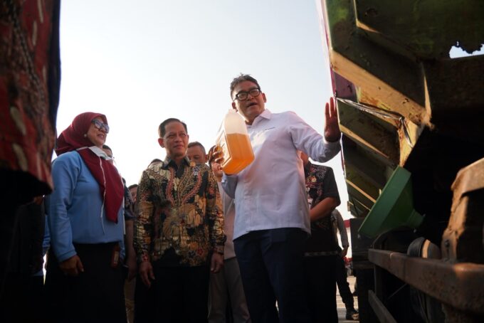 Faspol 5.0 Diluncurkan di Kendal, Inovasi Ubah Sampah Plastik Jadi Bahan Bakar