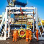 Proyek hot tap pipa WNTS-Pemping rampung, membuka jalan bagi penyaluran gas bumi Natuna untuk memperkuat pasokan energi Batam dan Sumatra.