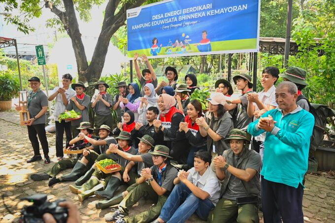 GreenBus Pertamina Ajak Pelajar Belajar Energi Bersih di Desa Energi Berdikari Kemayoran
