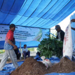 Badak LNG Latih Petani Olah Limbah Jadi Kompos dan Biopestisida untuk Pertanian Berkelanjutan