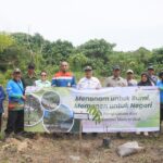 Pertamina EP Bunyu Tanam 1.000 Bibit Mangrove dan Durian untuk Jaga Pesisir serta Dukung Ekonomi Warga
