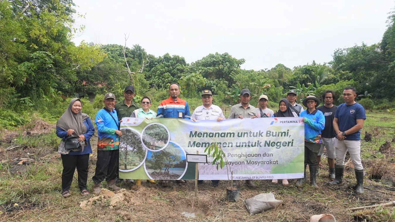 Pertamina EP Bunyu Tanam 1.000 Bibit Mangrove dan Durian untuk Jaga Pesisir serta Dukung Ekonomi Warga