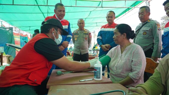 Gempa Flores Bikin Warga Mengungsi, Pertamina Gaspol Kirim 9.600 Paket Bantuan