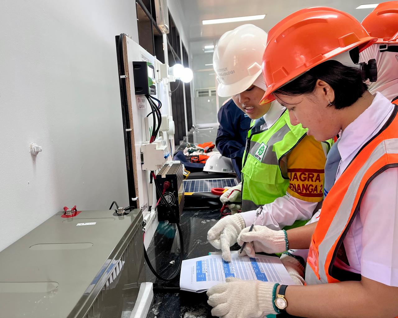 PLN Dorong Generasi Muda Kuasai Energi Hijau, 250 Siswa Ikut Pelatihan