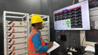 PLTS PLN Bikin Pulau Rengit Terang 24 Jam, Biaya Listrik Anjlok