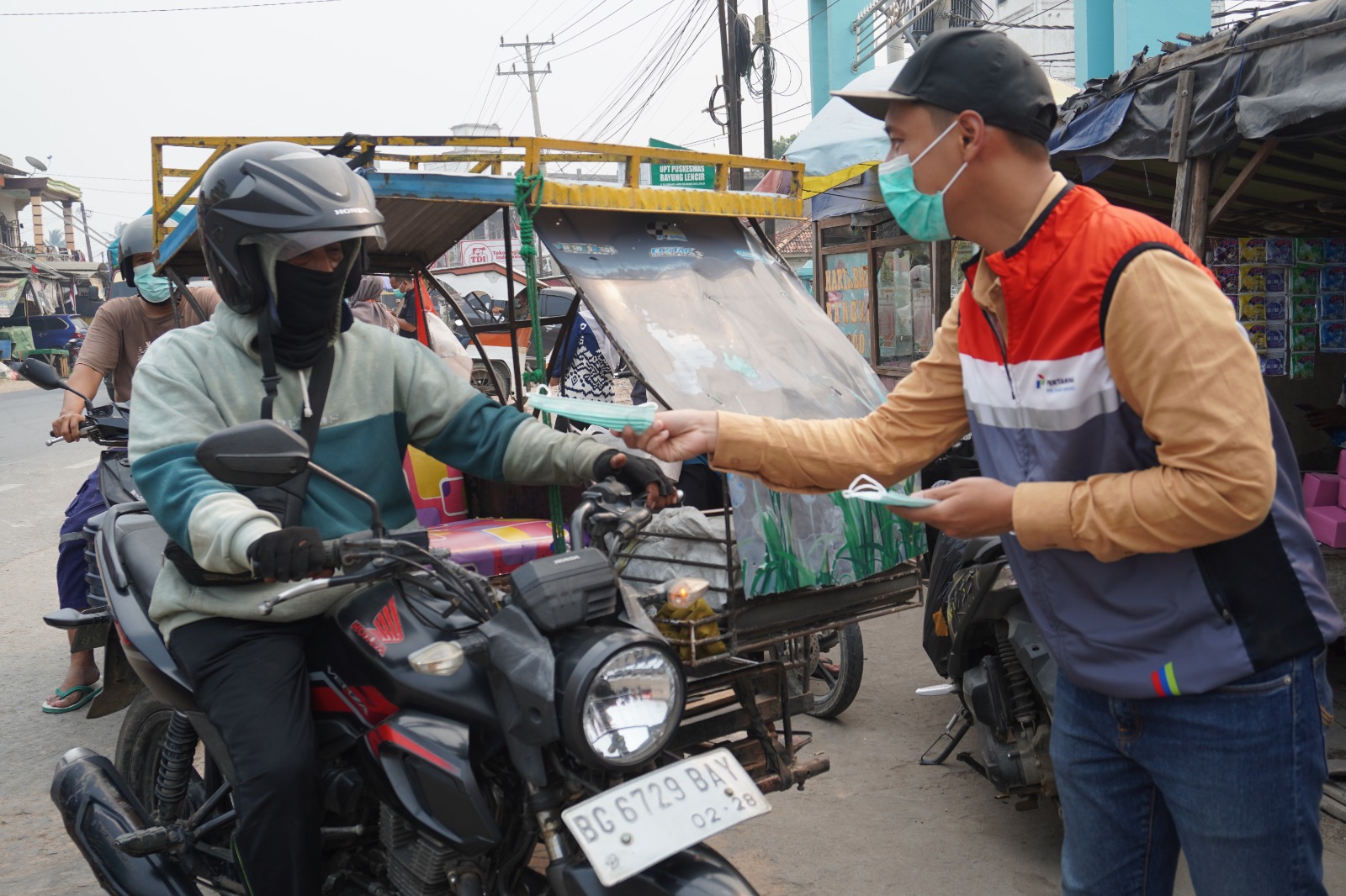 Karhutla Mengganas, PHE Jambi Merang Gerak Cepat Lindungi Warga dengan Masker