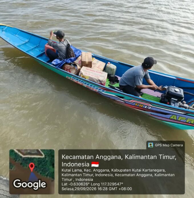 Perahu Terbalik di Mahakam, Tim Security PHM Bergerak Selamatkan Warga