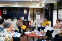 - Menperin Muhammad Sarmuji mengusulkan insentif kendaraan hybrid, PHEV, dan REEV.