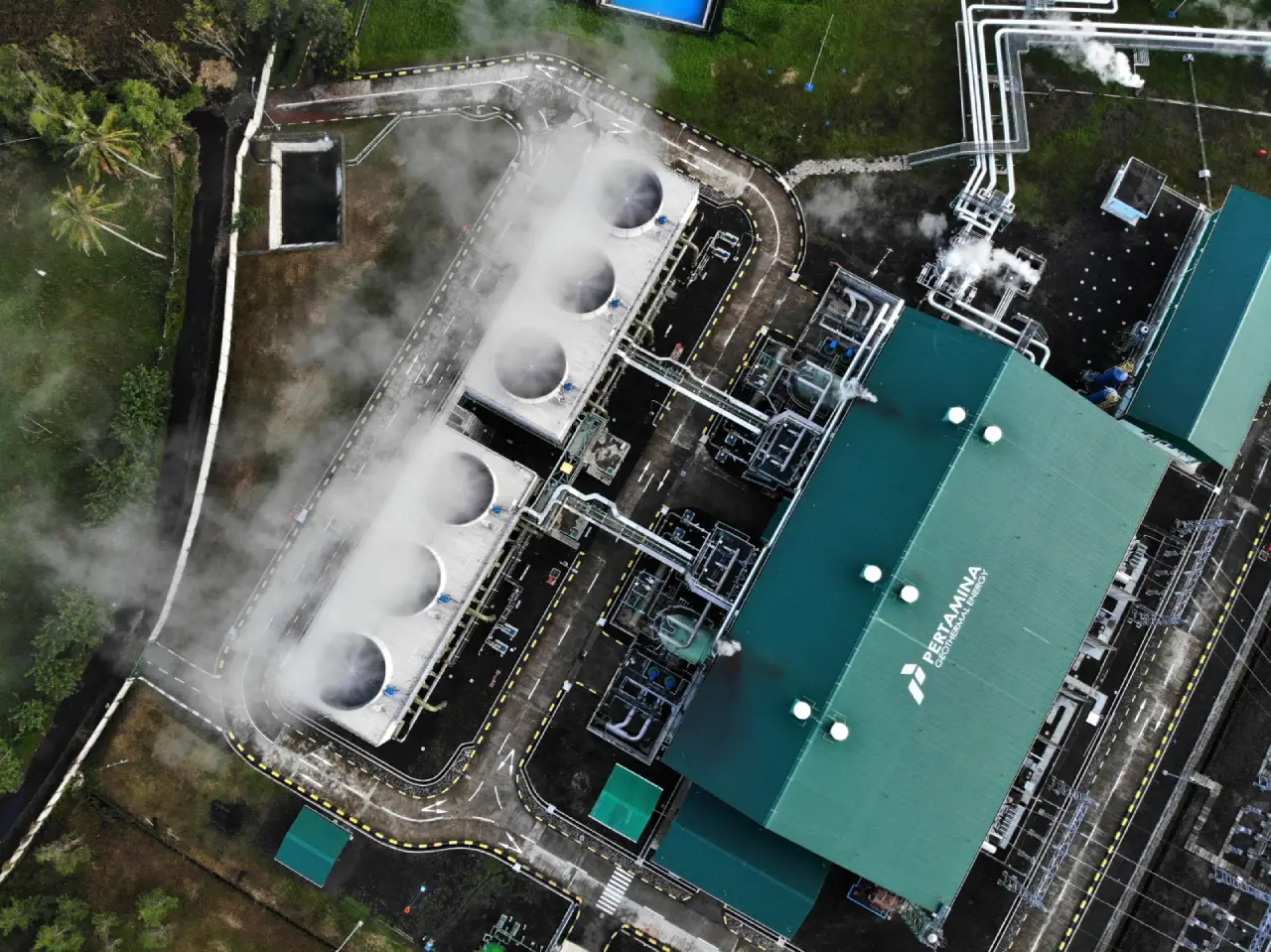 Pembangkit panas bumi PGE yang mendukung produksi listrik 4.114 GWh hingga September 2026
