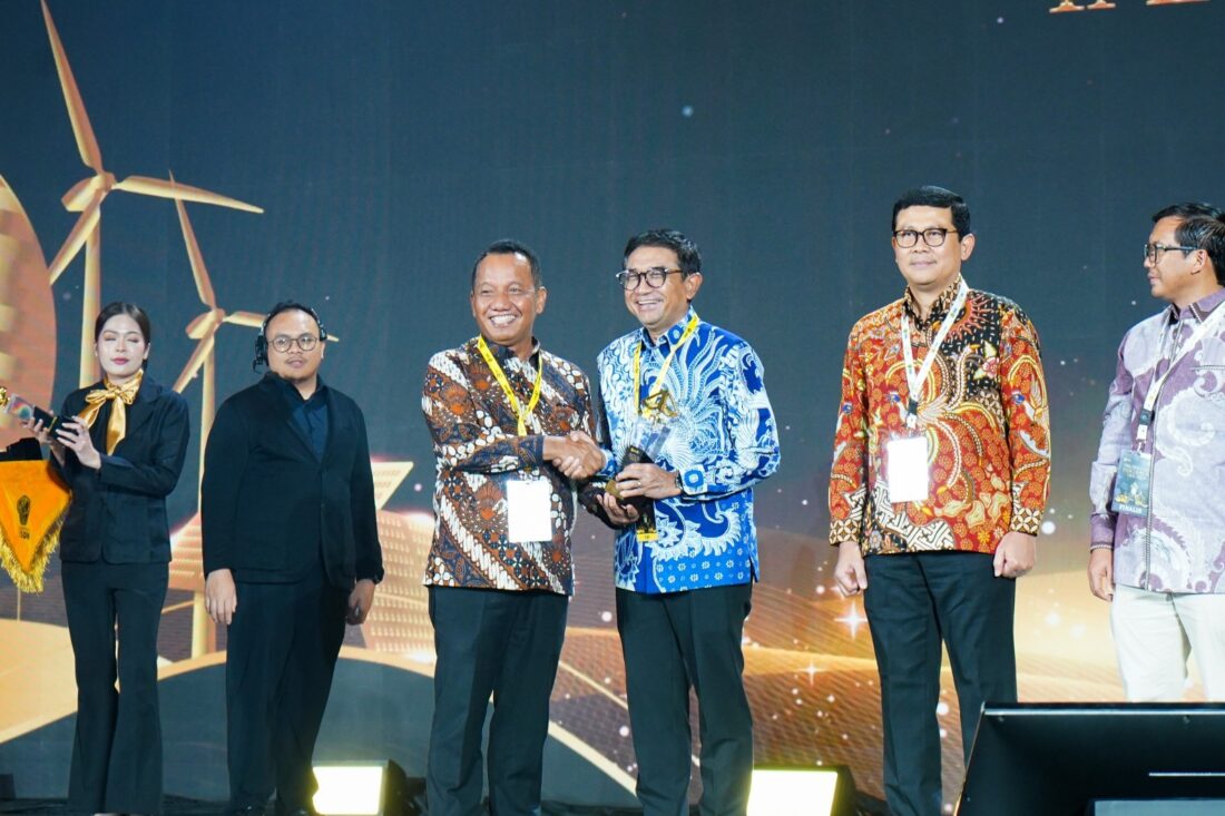PLN Borong Dua Penghargaan Bergengsi ESDM, Ada Teknologi Digital hingga Keselamatan Pembangkit